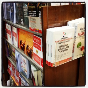 Buku Konsolidasi di Gramedia